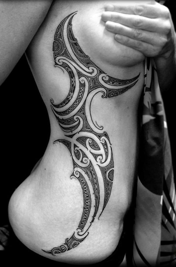 maoryski symbol na żebrach